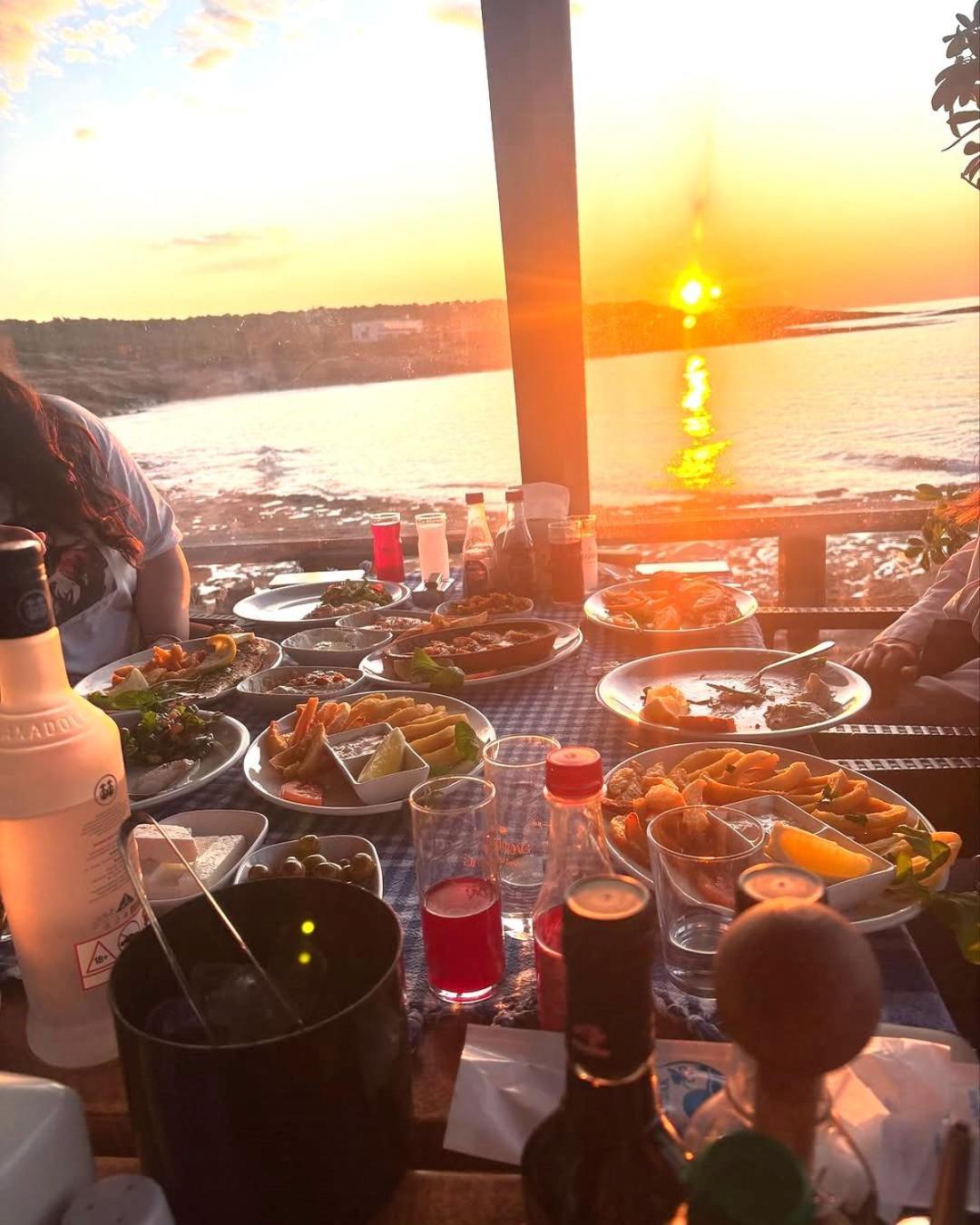 Zambak Holiday Village & Restaurant Superb Seafront Location ! Agios Georgios  Exteriér fotografie